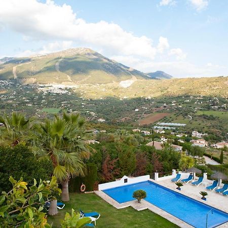 Hotel Cortijo De Salia Alcaucín Exteriér fotografie