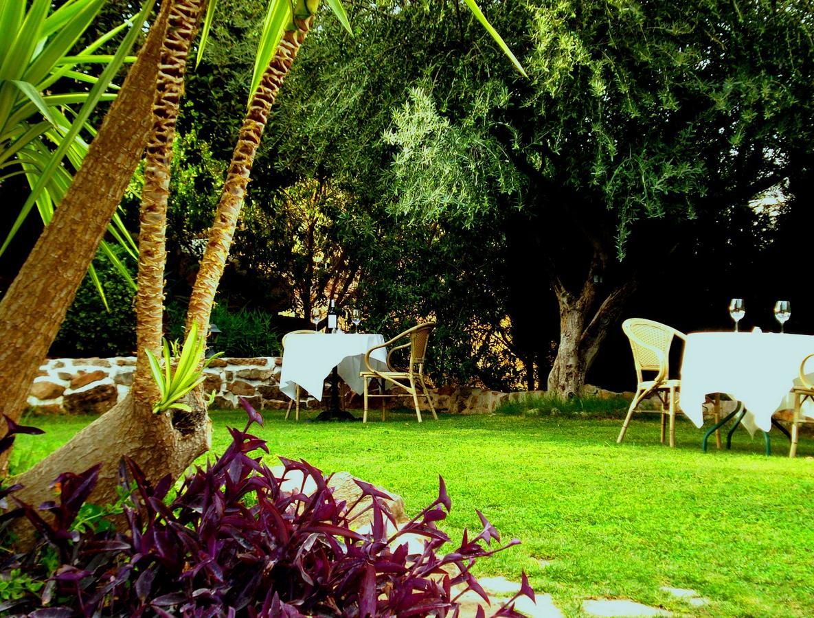 Hotel Cortijo De Salia Alcaucín Exteriér fotografie